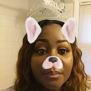 Meet your Posher, Deborah